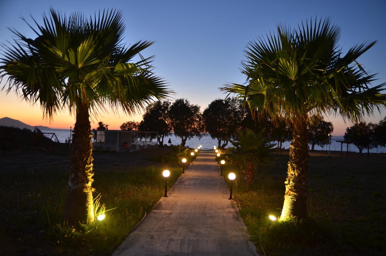 Costa Angela Seaside Resort Bagian luar foto