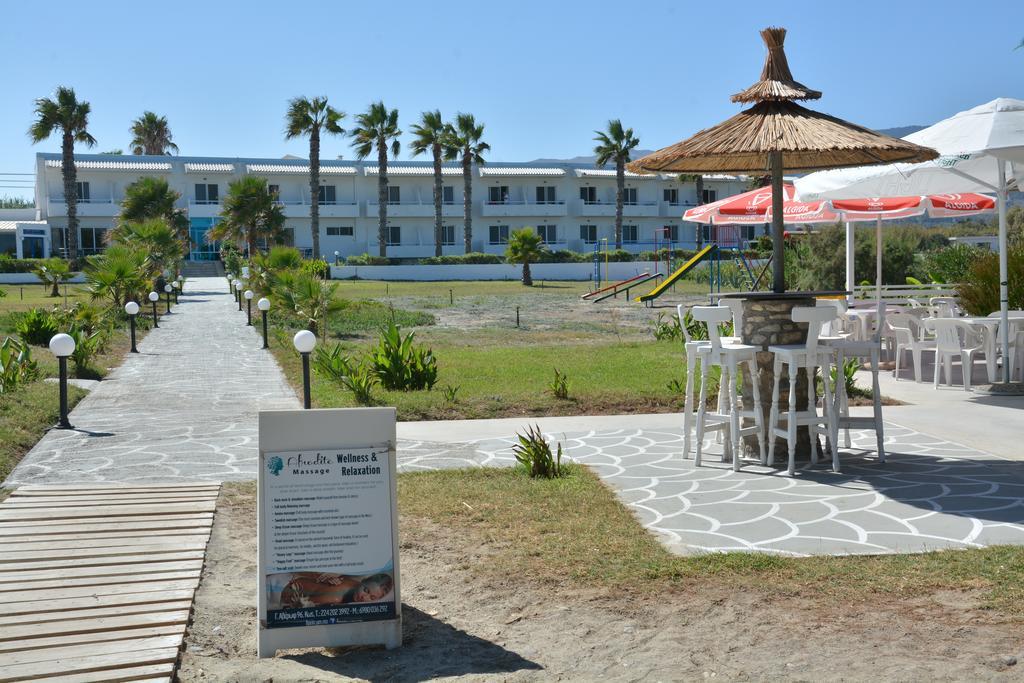 Costa Angela Seaside Resort Bagian luar foto
