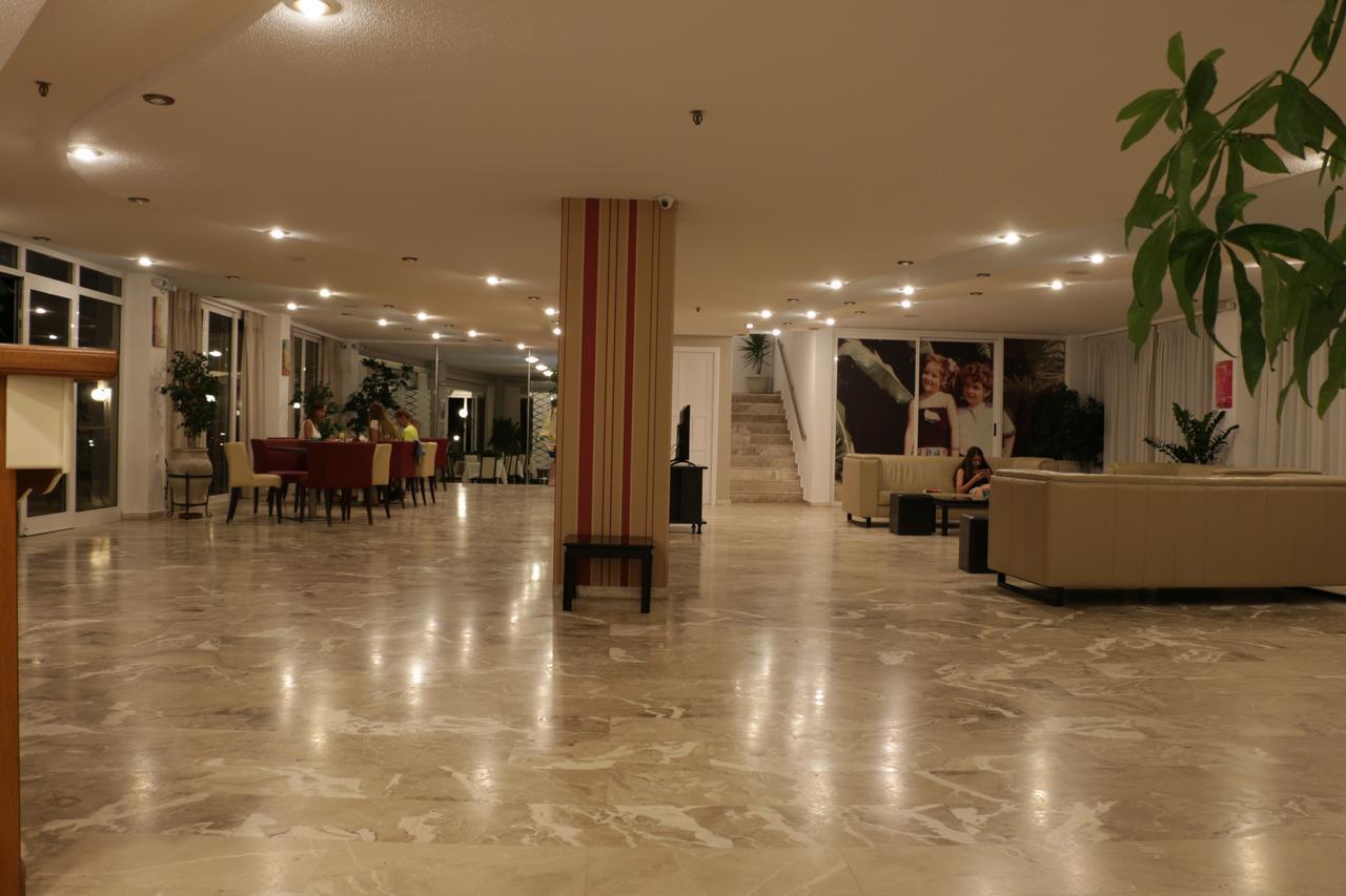 Costa Angela Seaside Resort Bagian luar foto