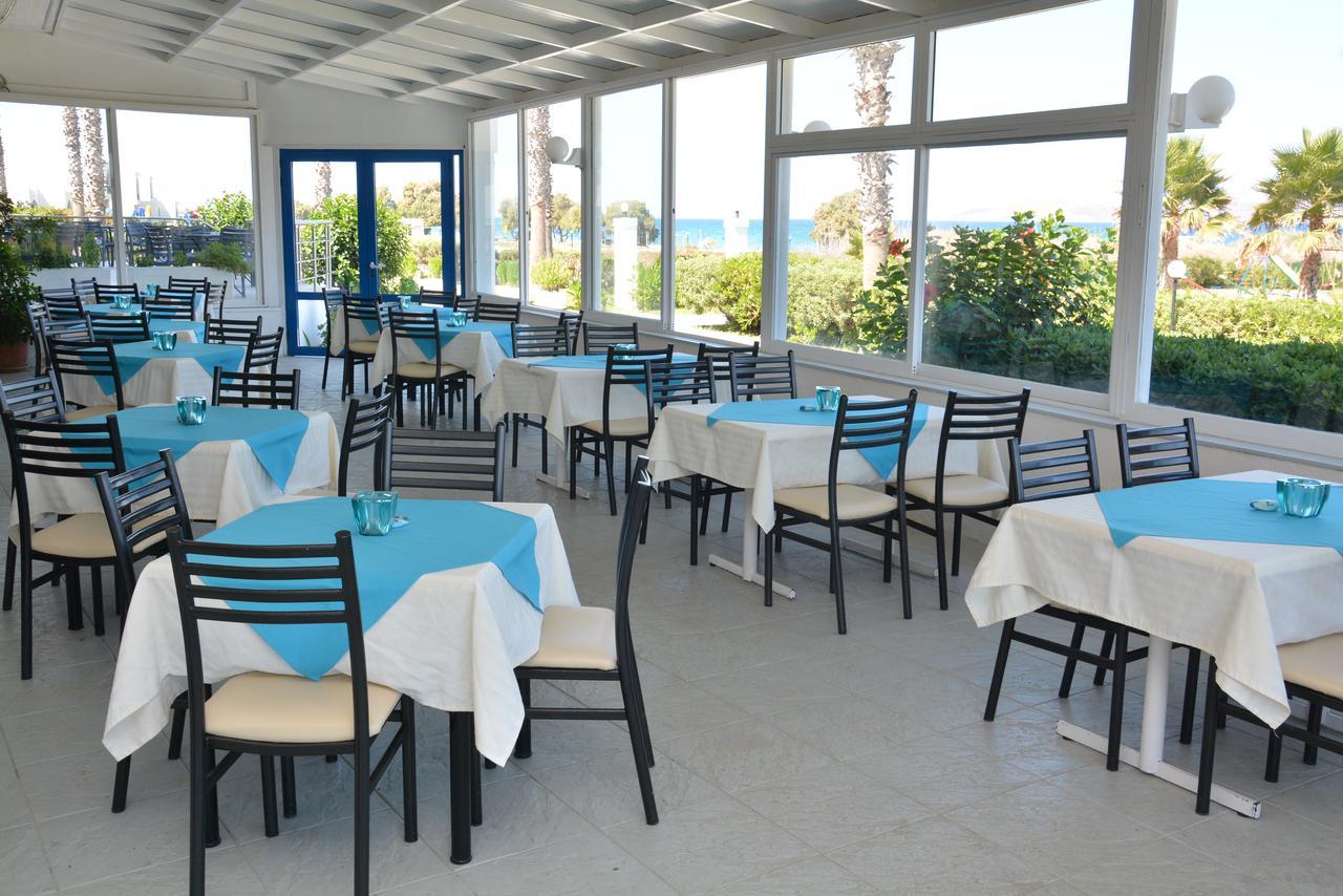 Costa Angela Seaside Resort Bagian luar foto